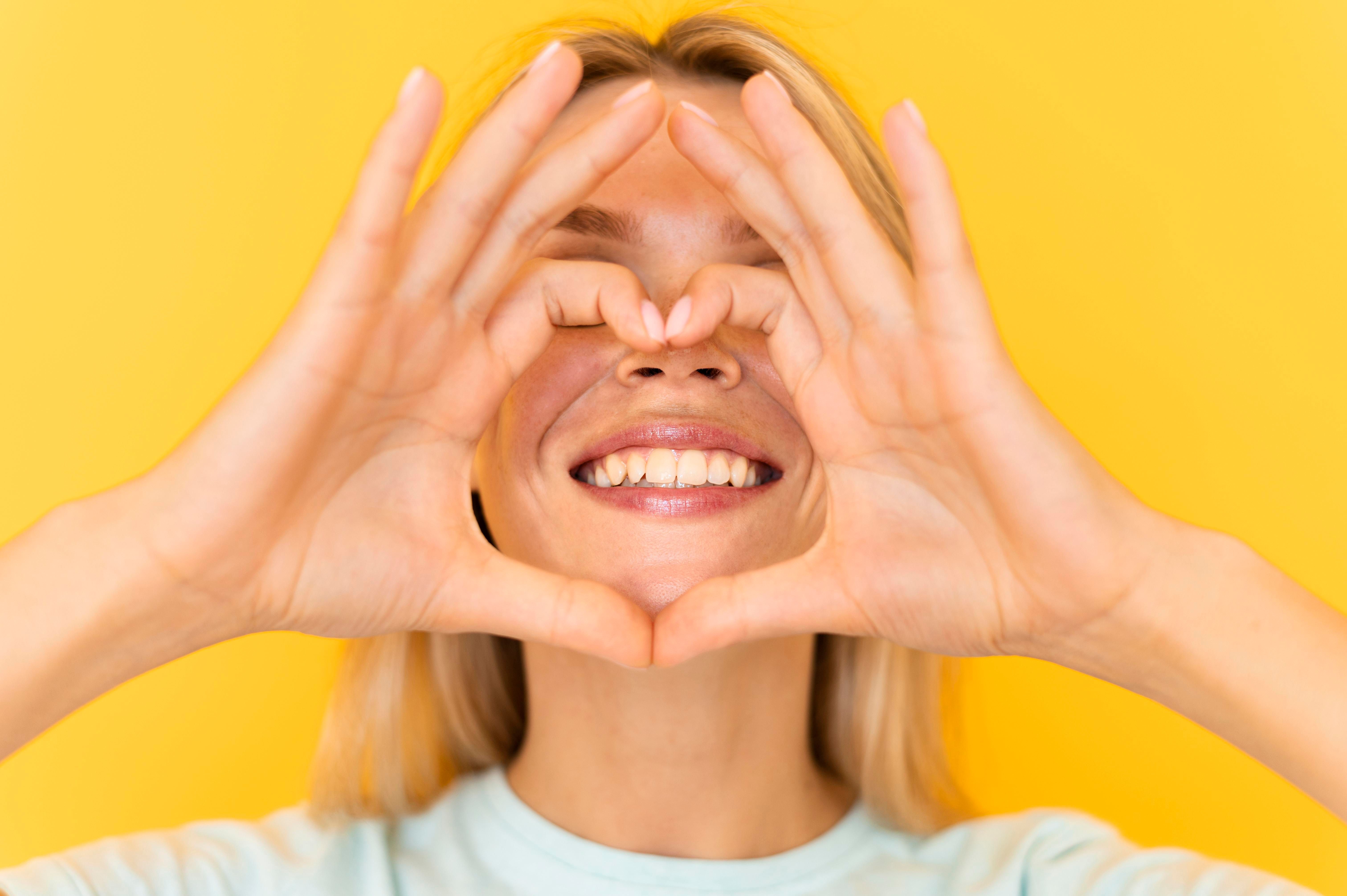 close-up-woman-with-wide-smile